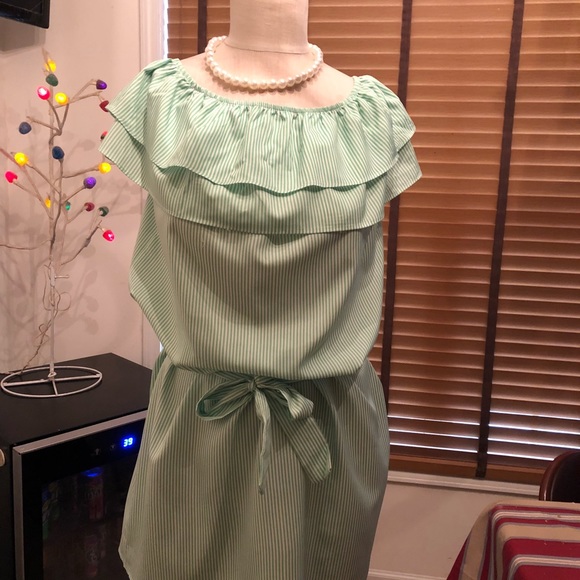 ‼️‼️SALE ‼️‼️Off The Shoulder Ruffle Collar Striped Mini Dress. Must Bundle‼️ - Picture 5 of 7